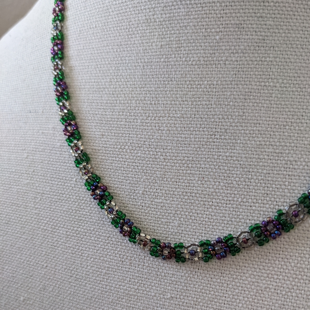 Bead necklace